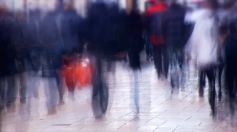 Time lapse of shoppers walking through busy uk commercial area Stock-Footage 32963197