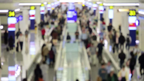 Time-lapse shot of anonymous passenger movement at modern airport Vídeos de archivo 341110322