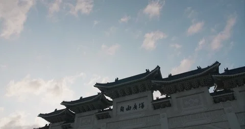 Time lapse shot of Cloud moving above Arch of the Liberty Square Stock Footage 89942605