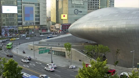 Time lapse shot of Dongdaemun Design Plaza in Seoul, South Korea Stock Footage 106334868