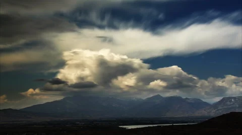 Time-lapse shot of the mountain range in Utah Stock Footage 52328302