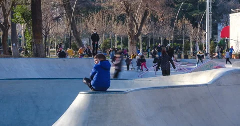 Time lapse shot of Skate park in the center of Tbilisi, 스톡 동영상 169387433