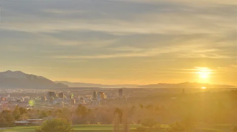 Time-lapse shot of sunset at the horizon in Utah with lens flare Stock Footage 52327892