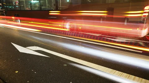 A time-lapse shot of traffic in the evening Видео 45927969