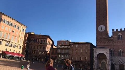 Time lapse on Siena’s famous Piazza del Campo Stock Footage 101299281