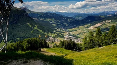 A time lapse of a ski lift in Alta Badia, in the Italian Dolomites Stock-Footage 129361880