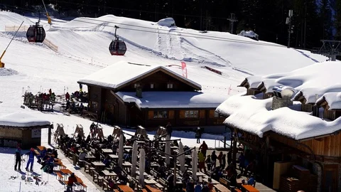 Time lapse of a ski resort Vidéo 126028607