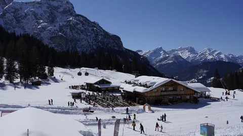 Time lapse of a ski resort Vidéo 126028831