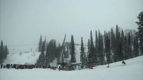 Time lapse of the ski resort. Video stock 131301048