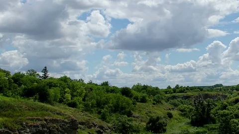 Time lapse of sky over hills Video stock 71655894