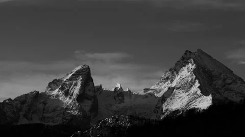 Time lapse of slowly moving clouds over Mt. Watzmann, bavarian alps, Germany Stock Footage 153549040