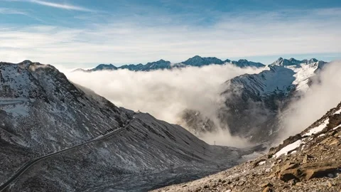 Time lapse snow mountains scene of Sichuan Balang mountain Stock-Footage 131065524