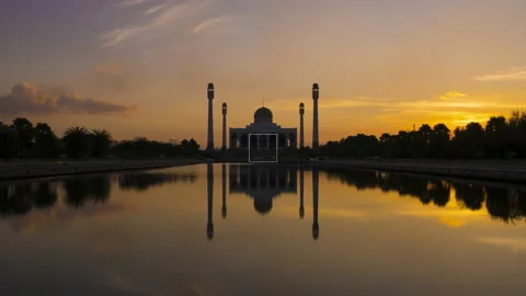 Time-lapse of Songkhla Central Mosque at sunset in Songkhla Vidéo 138750133
