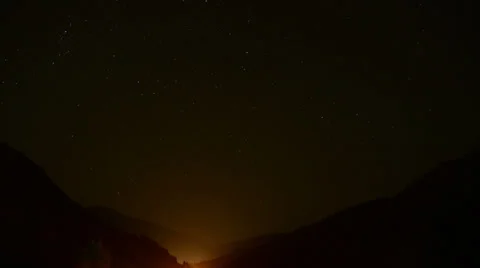 Time lapse of stars during night at Zillertal alps 스톡 동영상 34697237