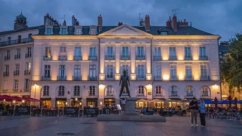 Time Lapse of a statue by Philippe Ramette in the Place de Bouffay, Nantes, 4K Stock Footage 207384819