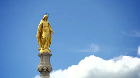 Time lapse of a statue of the Virgin Mary Stock Footage 40105365