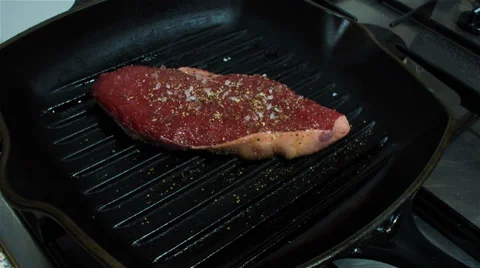Time lapse steak cooking Stock Footage 35528792
