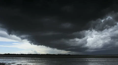 Time Lapse Storm Cloud over Water HD Vidéo 44622322