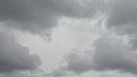Time lapse of storm clouds rapidly forming with an intense and moody atmosphere 스톡 동영상 306944105