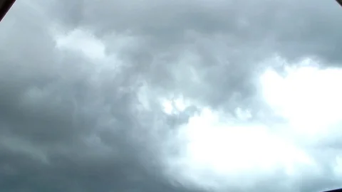 Time lapse storm is coming - dramatic rain clouds approach the city 库存影片 128866566