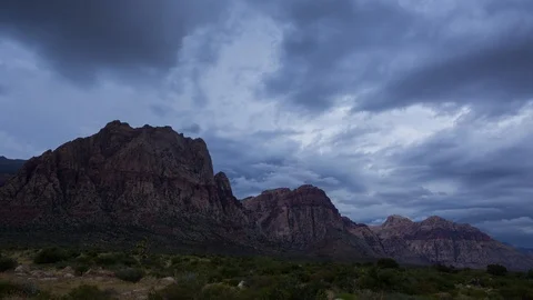 Time Lapse of Storm Passing Over Mountains Video stock 107946278