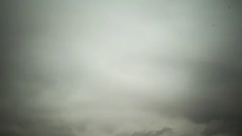 Time lapse of strong movement from the wind of dark clouds Stock-Footage 129633807