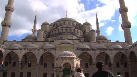 Time Lapse of the Stunning Blue Mosque in Istanbul, Turkey Video stock 84292130