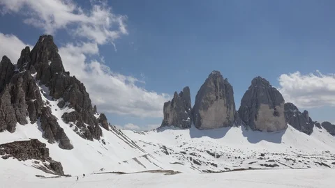 Time lapse of the stunning Tre Cime Di Lavaredo mountain, dolomites Stock-Footage 109534990