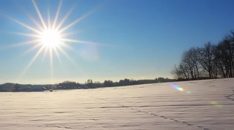 Time lapse of sun over the snowy countryside 스톡 동영상 47222823