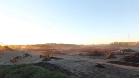 Time-lapse of Sun Rising over Quarry Vídeo Stock 81797916