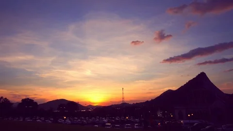 Time Lapse sun set landscape with twilight sky, day to night scene Stock Footage 99850908