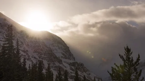 Time lapse of sun setting behind Stock Footage 85087152