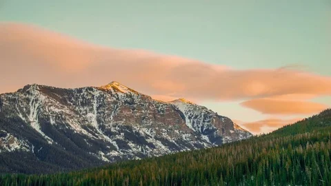Time-lapse of sun setting on Hyalite mountains. Stock Footage 73050141