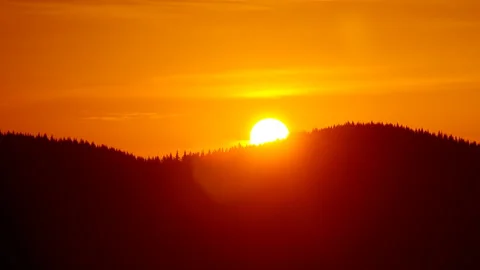 A time lapse of a sunrise. Video stock 88999900