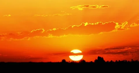 Time lapse of a sunrise in a meadow Stock Footage 167911662
