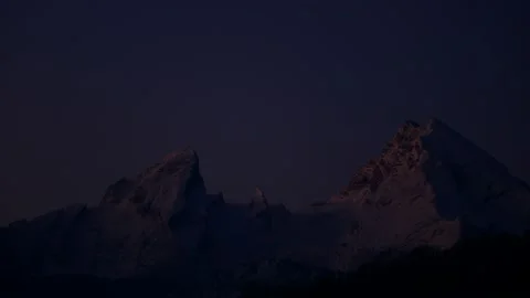 Time lapse of sunrise on Mt. Watzmann in winter, bavarian alps Stock Footage 153548505