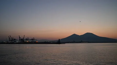 Time lapse of sunrise in Naples with Mt Vesuvius in the distance Stock Footage 163645236