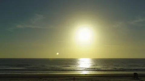 Time Lapse of Sunrise Over Ocean 動画素材 77970668