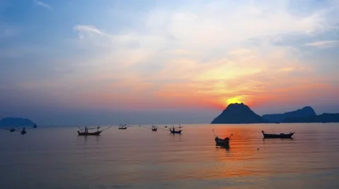 Time lapse of sunrise in the seashore Stock Footage 54083156
