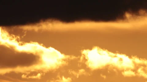 Time lapse sunrise with sunbeams in Full HD Stock Footage 32350952