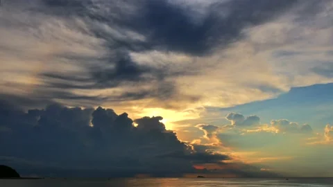 Time lapse of sunset  above the seascap Stock Footage 132809334