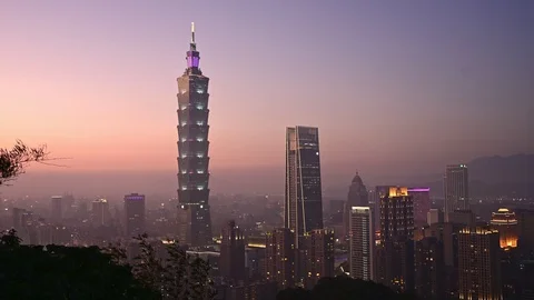 Time lapse. Sunset Aerial view Taipei, Taiwan evening skyline from XiangShan  Stock Footage 121697079