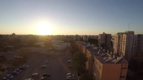 Time-Lapse of sunset and evening in a simple city neighborhood Stock Footage 52933943