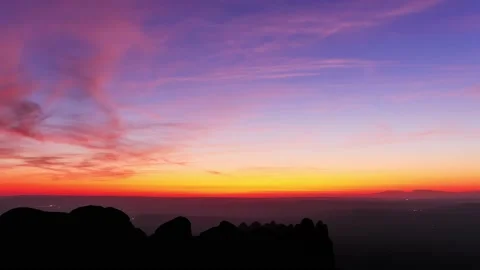 Time-lapse of sunset, beautiful cirrus clouds in the sky at dusk Stock Footage 147307241