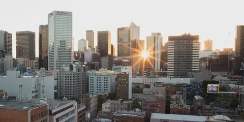 A time lapse of sunset in the city of Melbourne Stock Footage 102292267