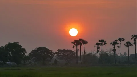 Time Lapse of Sunset with Colorful dramatic sky Video stock 104908197