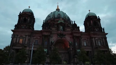 Time lapse from sunset with dark clouds over the cathedral of berlin Video stock 41740787