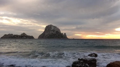 Time lapse at a sunset in Es Vedra Stock-Footage 102918529