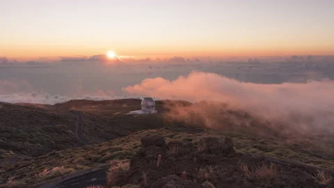 Time-lapse of a sunset at GRANTECAN in La Palma, Spain 스톡 동영상 163616717