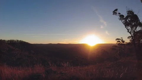 Time lapse of sunset landscape over the mountain 库存影片 153063056